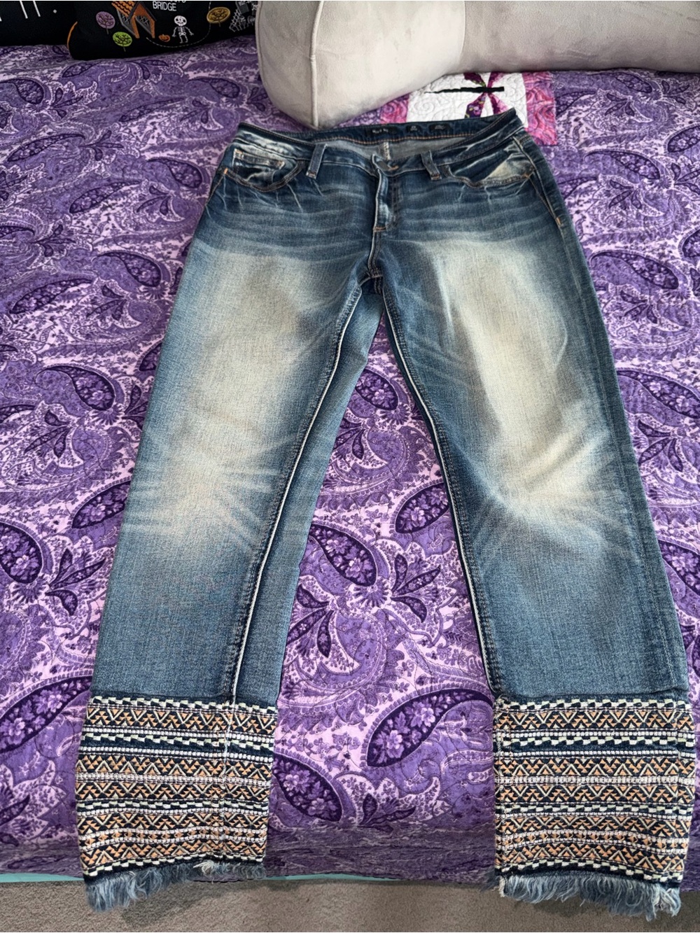 Miss Me Embroidered Ankle Skinny Jeans